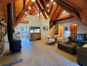Living room 1: Main floor, decorative fireplace, Smart TV, vaulted ceilings, Nintendo Wii