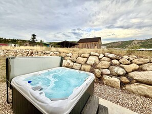 Bañera de hidromasaje al aire libre