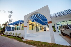 Außenseite Ferienhaus [Sommer]