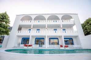 Außenseite Ferienhaus [Sommer]