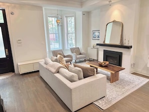 Beautifully decorated with modern touches throughout!