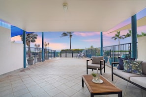 Outdoor lounging, plus outdoor dining setting for 6 guests.