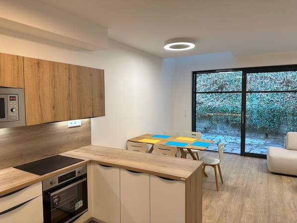 Design IntĂ©rieur, Bois, Sol, Plafond, Meubles, Ăclairage, Luminaire, Sol, Comptoir, Cuisine