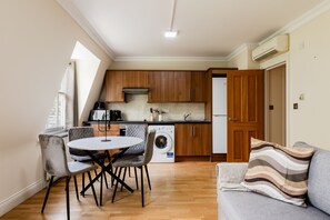 Living Room / Lounge