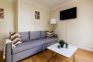 Living Room / Lounge