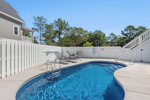 M972: The Superior Blue Pearl | Private Pool Area