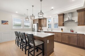M972: The Superior Blue Pearl | Mid Level Kitchen