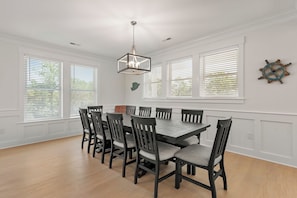 M972: The Superior Blue Pearl | Mid Level Dining Area