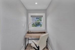 Work Station