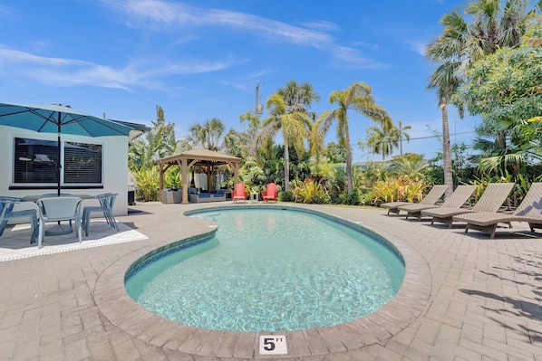 Private pool