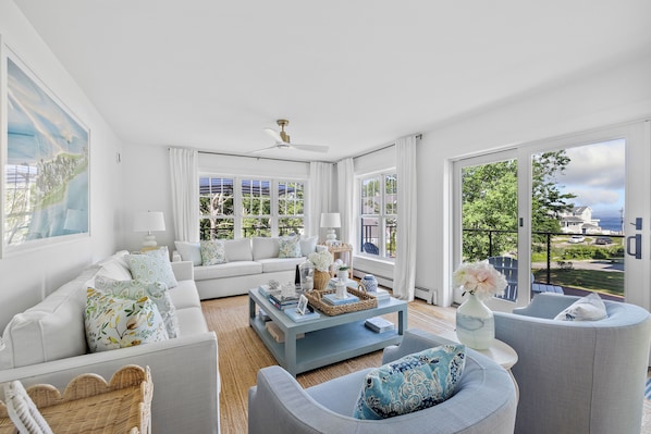 Stunning large living room with water views (1)
