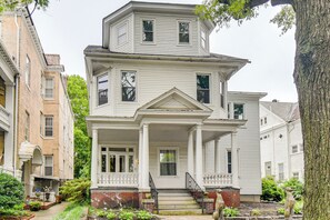 Apartment Exterior | Single-Story Unit | Shared Backyard