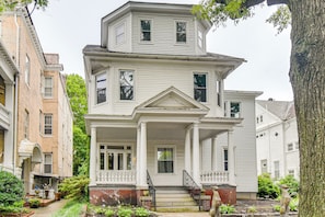 Apartment Exterior | Single-Story Unit | Shared Backyard