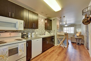 Kitchen | Toaster | Slow Cooker