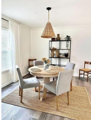 Coastal vibes, textures, light-filled dining perfect for breakfast and coffee. 