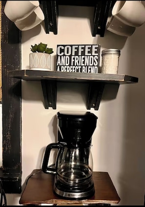 Kaffee und/oder Kaffeemaschine