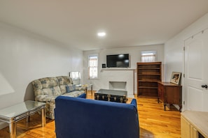 Living Room | 1st Floor | Central Heating
