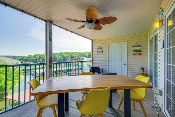 Lake Ozark Vacation Rental | 2BR | 2BA | Stairs Required | 950 Sq Ft