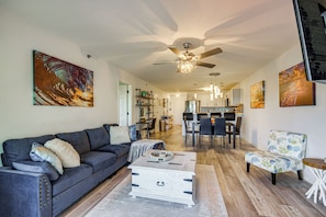 Living Room | Smart TV | Central A/C | Single-Story Unit