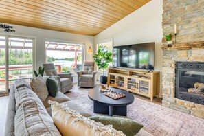Living Room | 1st Floor