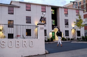 Prime SoBro location.