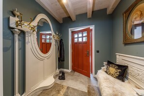 Eingangsbereich mit Garderobe