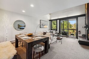 Spacious, open floor plan with stunning views