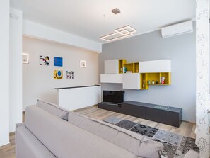 Bleu, Jaune, Balcon, Tache De Bois, Hôtel, Plante D'Appartement