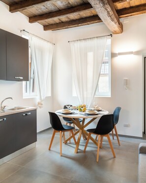 Apt1 Sala - Airbnb Bennati - Luglio 2024-33