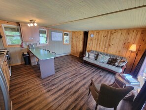 kitchen/living area
