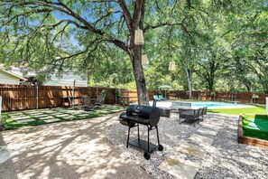 Backyard, Nature, Outdoors, Yard, Grass