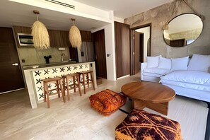 Seating area,Coffee / tea facilities,Area and facilities,Dining area,Living Room