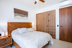 On site,Seating area,Area and facilities,Bed,Decorative detail,Photo of the whole room,Location,View(from property / room)