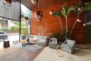 En el sitio,Lobby o Recepción,Alrededores,Area de estar,Área y comodidades,Detalle decorativo,Punto de referencia cerca,Sala de Estar,Ubicación,Vista del punto de referencia