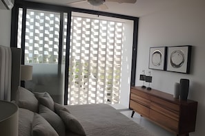 On site,Seating area,Area and facilities,Bed,Decorative detail,Photo of the whole room,Location,View(from property / room)