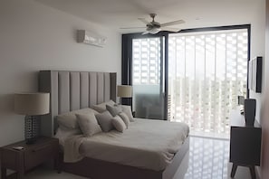 On site,Seating area,Area and facilities,Bed,Decorative detail,Photo of the whole room,Location,View(from property / room)