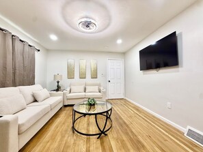 Living Room (3)