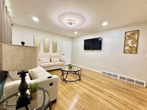 Living Room (4)