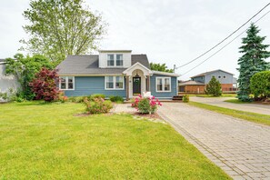 Parking | Driveway (2 Vehicles) | 1,600-Sq-Ft Home