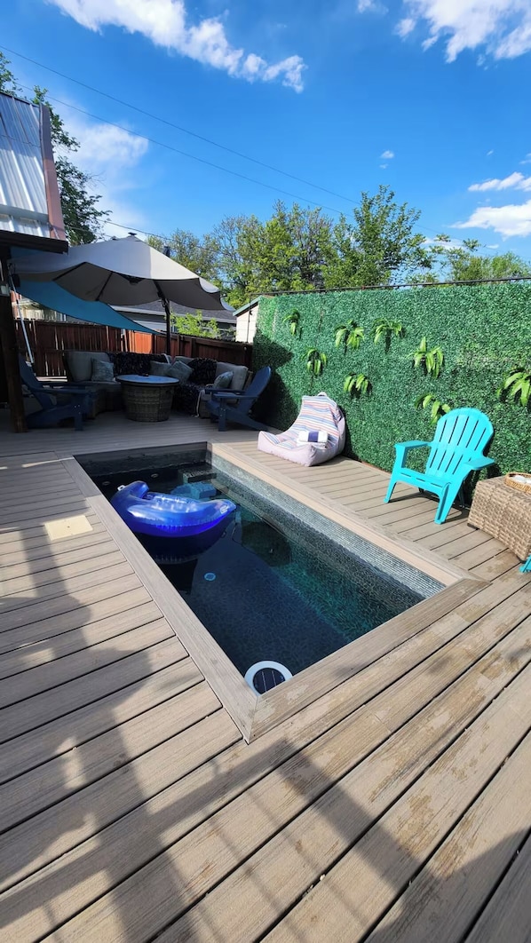 Plunge Pool and Patio!