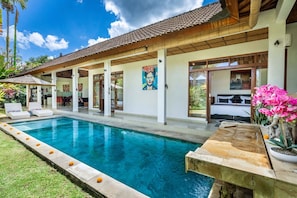 Exterior,Swimming pool