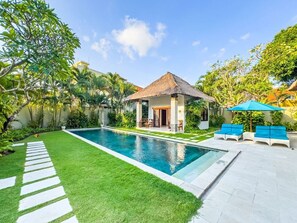 Villa Alore 6BR Pool Villa by Villa Bugis (3)