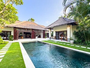 Villa Alore 6BR Pool Villa by Villa Bugis (4)