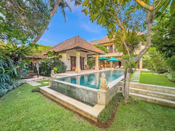 Villa Intan 5BR Private Pool Villa by Villa Bugis (426)
