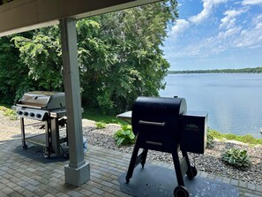 Grill or smoke your favorite meals with a view!

Gas grill - Propane provided