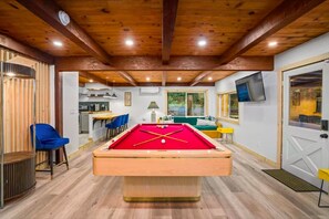 Spielezimmer