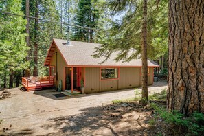 Cabin Exterior | Driveway (4 Vehicles) | 30' RV/Trailer Allowed in Driveway