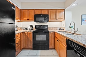 full kitchen with open layout