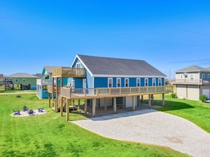 Enjoy laughter & games in this expansive yard