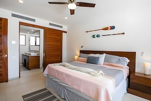 On site,Seating area,Area and facilities,Bed,Decorative detail,Photo of the whole room,Location,View(from property / room)